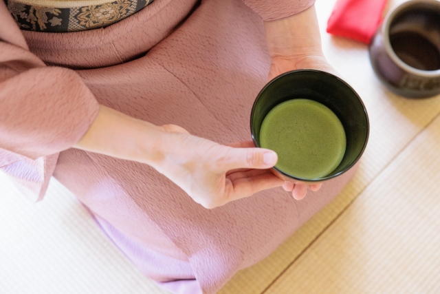 絽の着物を着たお茶会